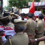 ஜெயா ஆட்சியை நாடகமாக நடித்த குற்றத்திற்காக குழந்தைகள் உட்பட 60 பேர் சிறை!