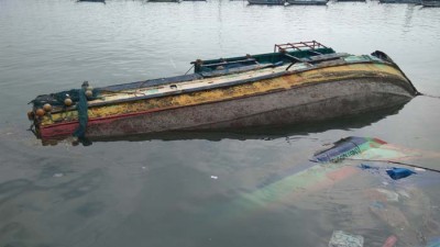 மூழ்கிய படகுகள்