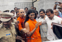 அடங்கமாட்டியா நித்தியானந்தா?