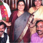 பெல்லாரி ரெட்டி சகோதரர்கள் - சுஷ்மா சுவராஜ்
