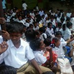 சமச்சீர் புத்தகங்களை வழங்கு! தமிழகமெங்கும் போராட்டங்கள்!!