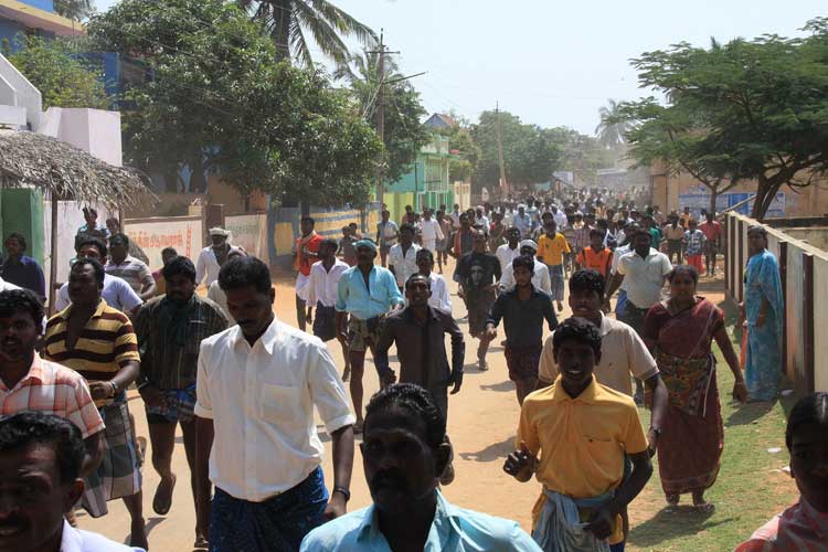 கூடங்குளம்-இடிந்தகரை-போராட்டக்-காட்சிகள்-15