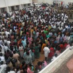 மக்கள் முற்றுகை