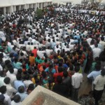 மக்கள் முற்றுகை