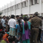 மக்கள் முற்றுகை