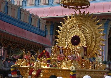 பிருந்தாவன் ஆசிரமம் பிருந்தாவன் ஆசிரமம்