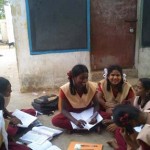 கவரப்பட்டு அரசு உயர்நிலைப் பள்ளி மாணவிகள்