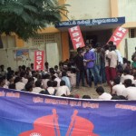 chromepet-students-deo-office-siege-04