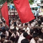 chromepet-students-deo-office-siege-09