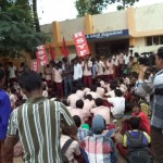 chromepet-students-deo-office-siege-14