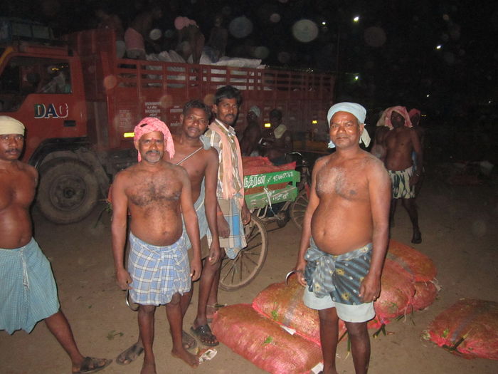 உழைப்புக்கு நாங்கள் சலிக்கவில்லை உழைப்புக்கு நாங்கள் சலிக்கவில்லை