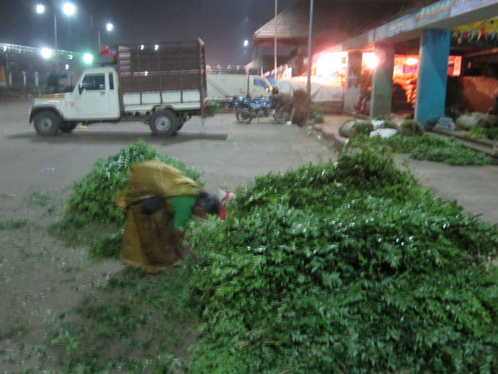 உழைப்புக்கு ஓய்வில்லை உழைப்புக்கு ஓய்வில்லை