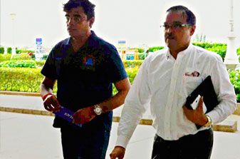 குருநாத் மெய்யப்பன் வழக்கறிஞருடன் குருநாத் மெய்யப்பன் வழக்கறிஞருடன்