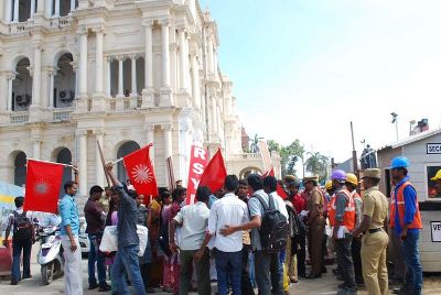 மாநகராட்சி முற்றுகை மாநகராட்சி முற்றுகை