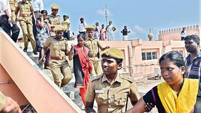 செவிலியர் கைது செவிலியர் கைது