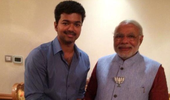 மோடியுடன் விஜய் மோடியுடன் விஜய்