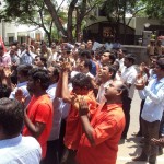 கொடியேற்றி பெருமிதம்