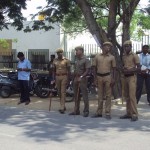 நிர்வாகத்தின் குரலுக்கு ஓடிவந்த போலீசு3