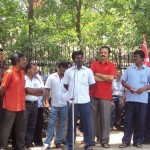 வாழ்த்துரையாற்றும் ஹரிதா ரப்பர் ஆலைத் தொழிலாளி
