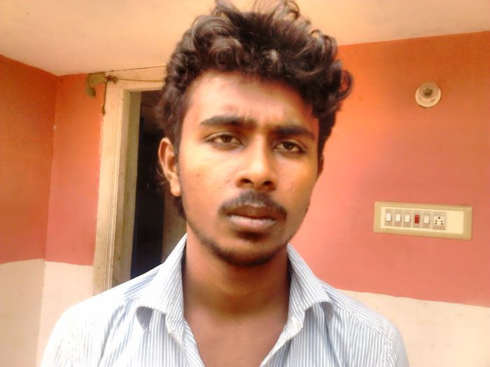 தினேஷ் தினேஷ்