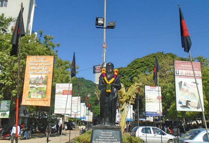 பெரியார் திடல் மீது பார்ப்பன தாக்குதல் பெரியார் திடல் மீது பார்ப்பன தாக்குதல்