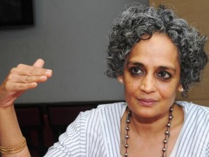 சமூக செயற்பாட்டாளர்கள் கைது , அறிவிக்கப்படாத எமர்ஜென்சி , அருந்ததி ராய் கண்டனம்