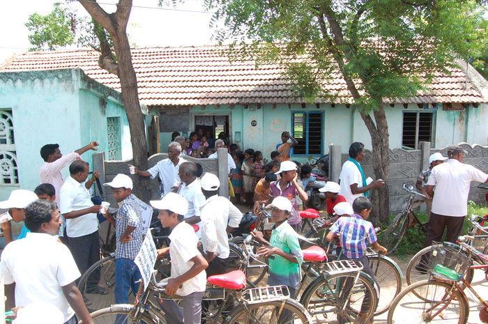 அரசுப் பள்ளிக்கு ஆதரவாக சைக்கிள் பேரணி அரசுப் பள்ளிக்கு ஆதரவாக சைக்கிள் பேரணி