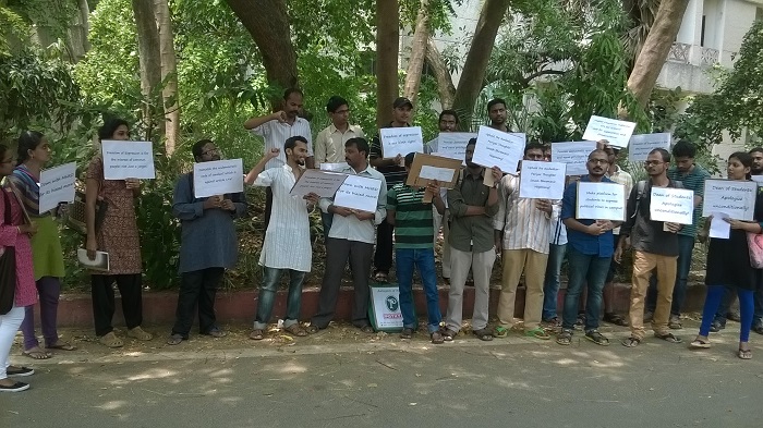 protest iit a (3)