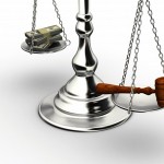 அ.தி.மு.க மகளிர் அணியோடு போட்டி போடும் நீதிமன்றம்