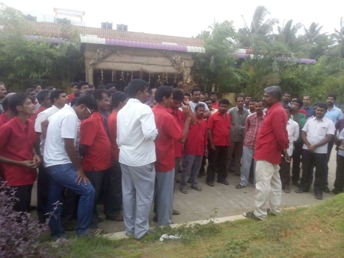 கோவை பு.ஜ.தொ.மு தொழிலாளர் சட்டத் தொகுப்பு மசோதா எரிப்பு கோவை பு.ஜ.தொ.மு தொழிலாளர் சட்டத் தொகுப்பு மசோதா எரிப்பு