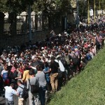 Refugees-walk-to-Austria