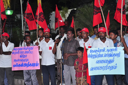 கோகுல்ராஜ், விஷ்ணுபிரியா கொலை - ஆர்ப்பாட்டம் கோகுல்ராஜ், விஷ்ணுபிரியா கொலை - ஆர்ப்பாட்டம்