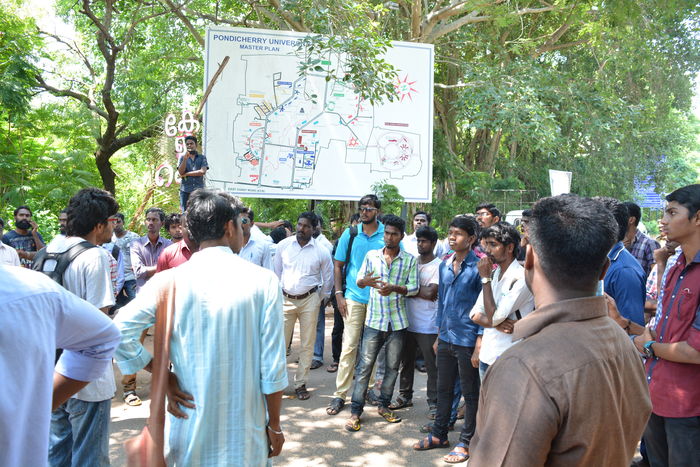 puduvai-beef-protest-standoff-4