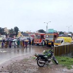 Chennai-Flood-people-protest-kummudipoondi-7