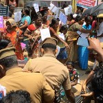 nullivilai_protest_charging_people