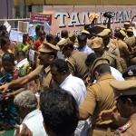 nullivilai_protest_charging_people3