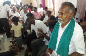 தமிழக விவசாய சங்கத்தைச் சேர்ந்த மா.பா சின்னதுரை தமிழக விவசாய சங்கத்தைச் சேர்ந்த மா.பா சின்னதுரை