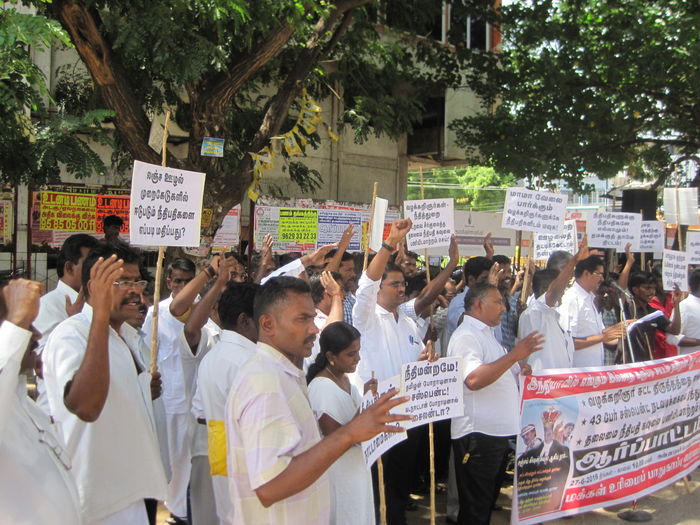 madurai-lawyers-protest-4