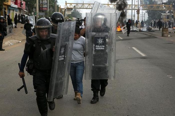mexico-teachers-protest-against-nep-08