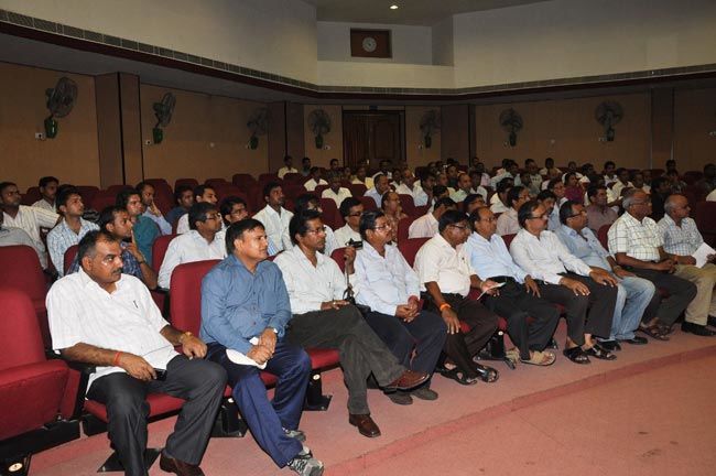 இந்திய பயறு ஆராய்ச்சி மையம்-விஞ்ஞானிகள் இந்திய பயறு ஆராய்ச்சி மையம்-விஞ்ஞானிகள்