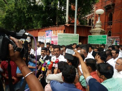 lawyers-barred-by-bar-council-demo-4