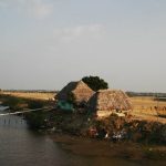 வெள்ளப்பள்ளம் உப்பனாற்றில் இருந்து இறால் பண்ணைக்கு நீர் எடுக்கப்படும் காட்சி