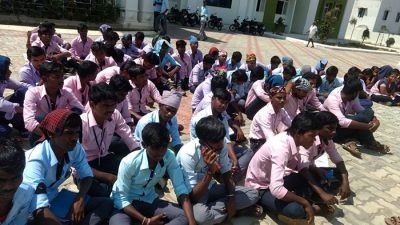 கிரிமினல்களோடும், சமூக விரோதிகளோடும் இரண்டறக் கலந்து நிற்கும் போலீசுக்கு உரிமைக்காக உறுதியுடன் போராடுபவர்களை எப்படிப் பிடிக்கும்?