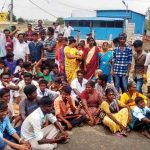 Trichy aravanur tasmac protest 15.04.17 (5)