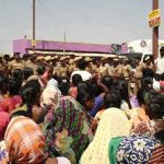 ஆர்ப்பாட்டத்தில் மக்கள் (1)