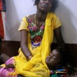 தாயுடன் இனியா