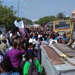 meenavar19-police-transporting