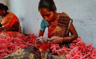 சிவகாசி பட்டாசு தொழிலுக்கு சாவுமணி ! அமெரிக்க பெட்கோக்குக்கு சிவப்பு கம்பளம் !!