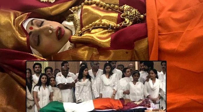 நடிகை ஸ்ரீதேவிக்கு அரசு மரியாதை சரியா ?