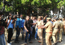 பா.ஜ.க அலுவலகம் – எஸ்.வி.சேகர் வீடு முற்றுகை : பத்திரிக்கையாளர் போராட்டப் படங்கள் !